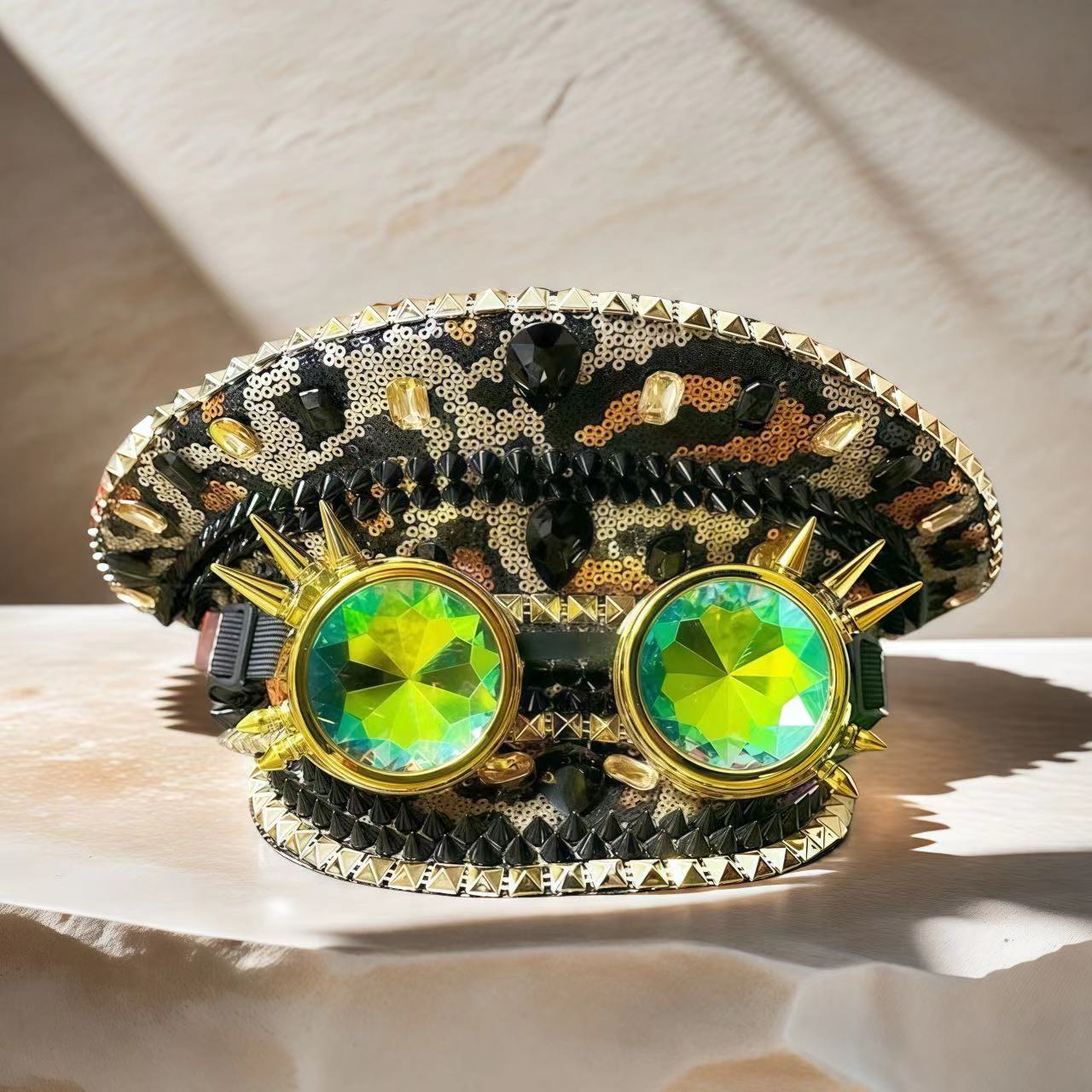 Campfire Cooking In Another World With My Absurd Skill - HongLuan Steampunk Kapitein Hoed Strass met